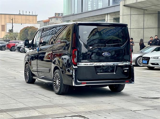 克蒂大赢家圣母峰版七座商务车 百万级豪车同款包围，气场十足